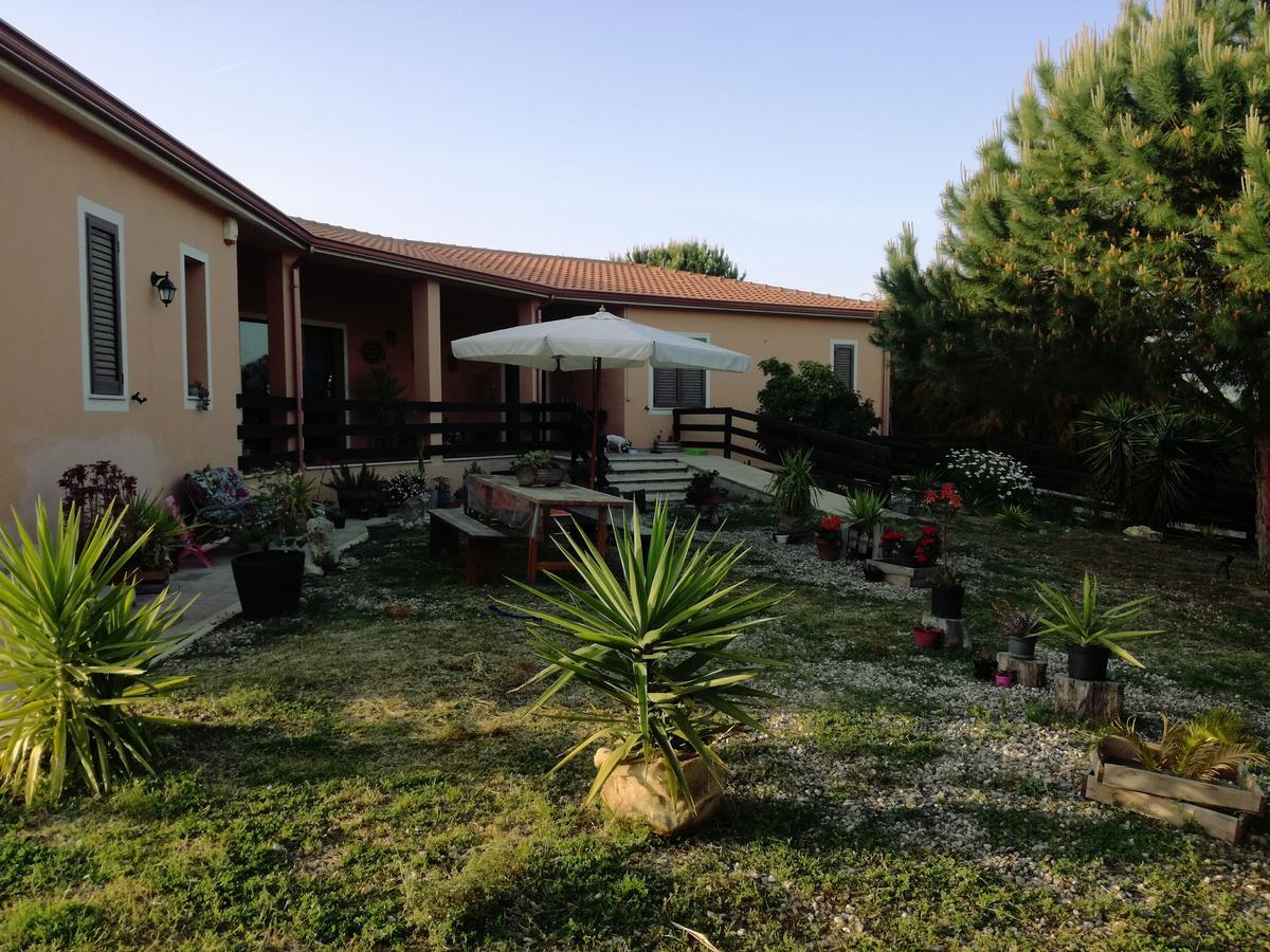 Il Lentischio Del Sinis Villa Putzu Idu Exteriör bild